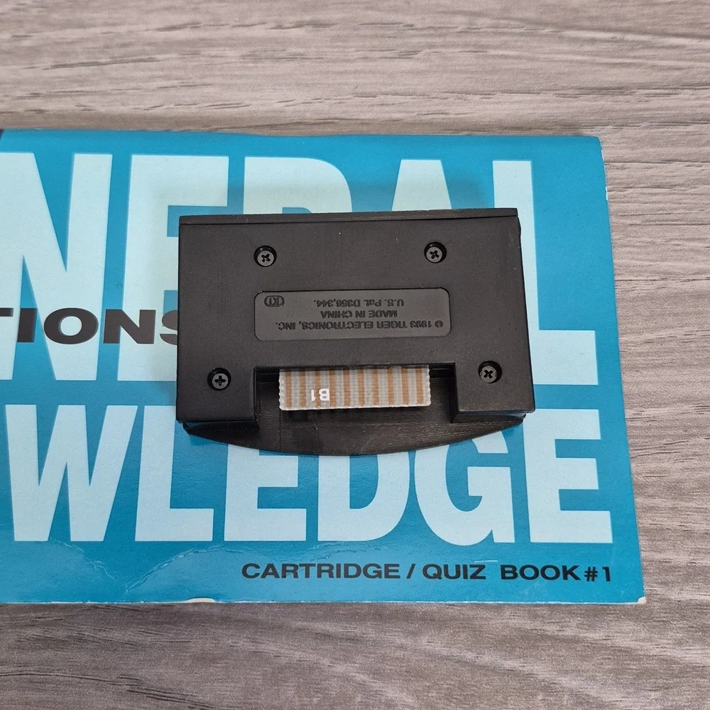 Vtg Tiger Electronic Quiz Wiz 1001 General Knowledge Cartridge & Quiz Book #1